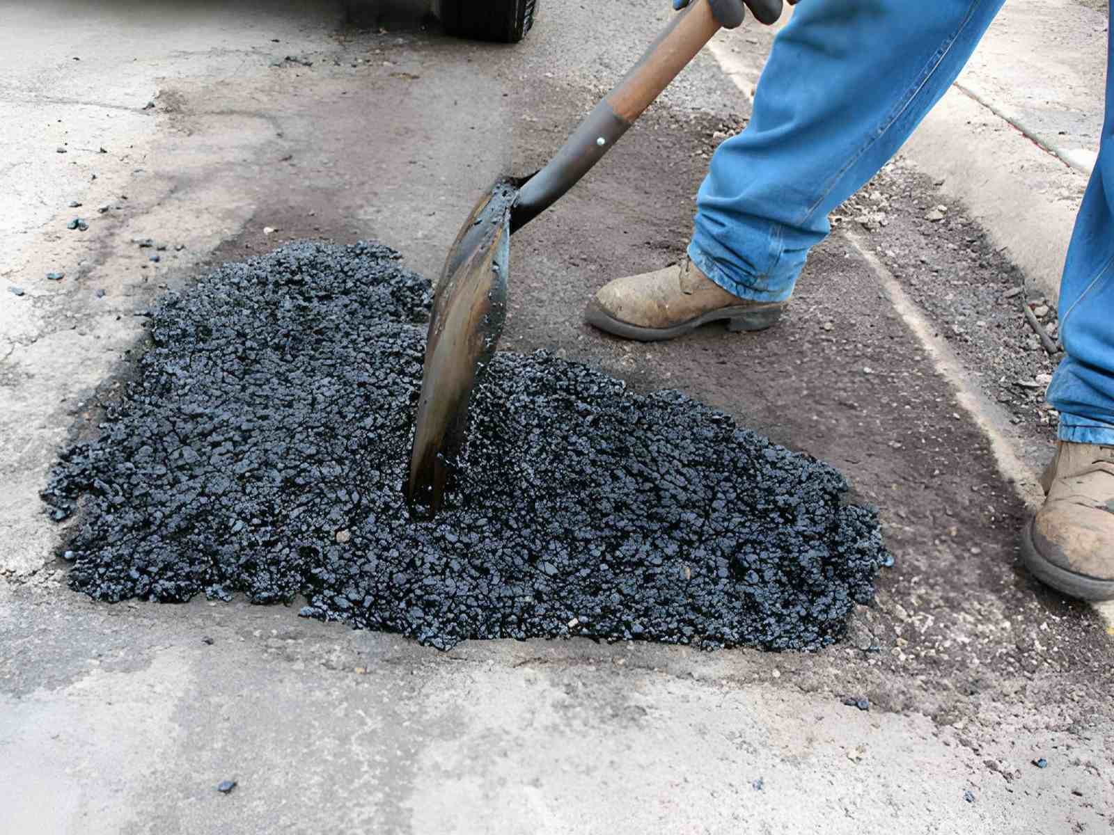 Asphalt Crack Filling